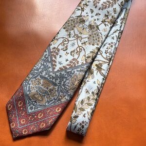 Stylish Peacock Garden Patterned Men's Tie Light Blue Tan Maroon Vintage